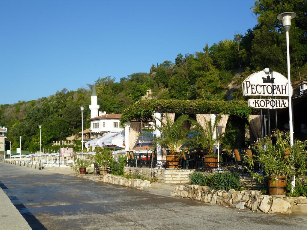 Ahilea Hotel - Free Pool Access Balchik Exterior photo