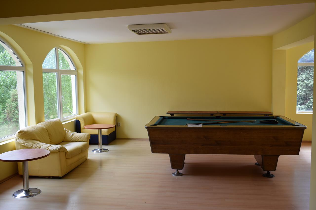 Ahilea Hotel - Free Pool Access Balchik Exterior photo