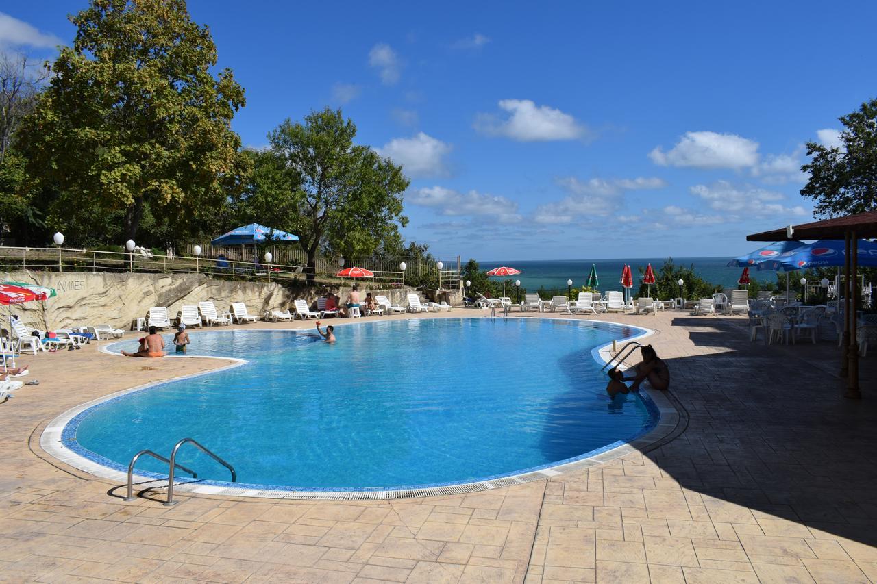 Ahilea Hotel - Free Pool Access Balchik Exterior photo