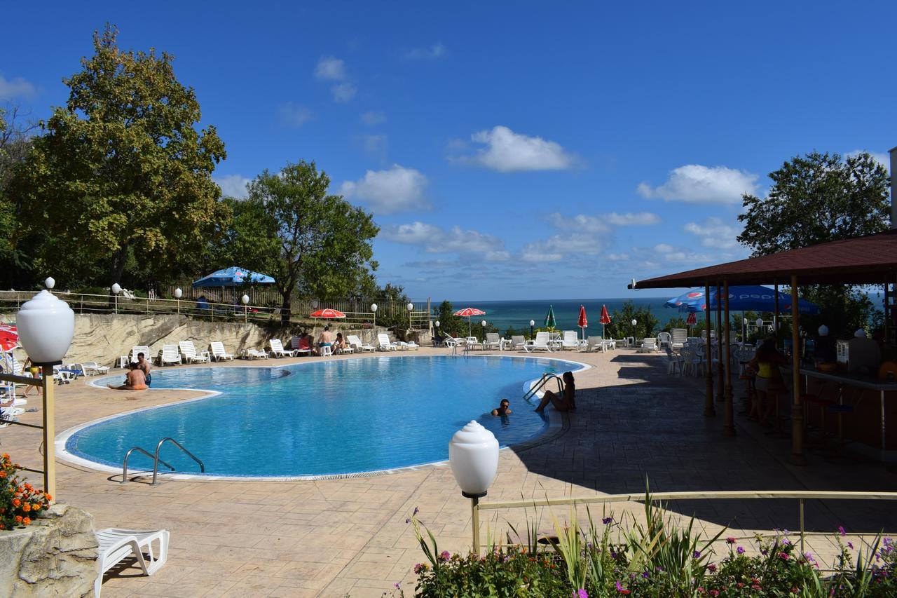 Ahilea Hotel - Free Pool Access Balchik Exterior photo