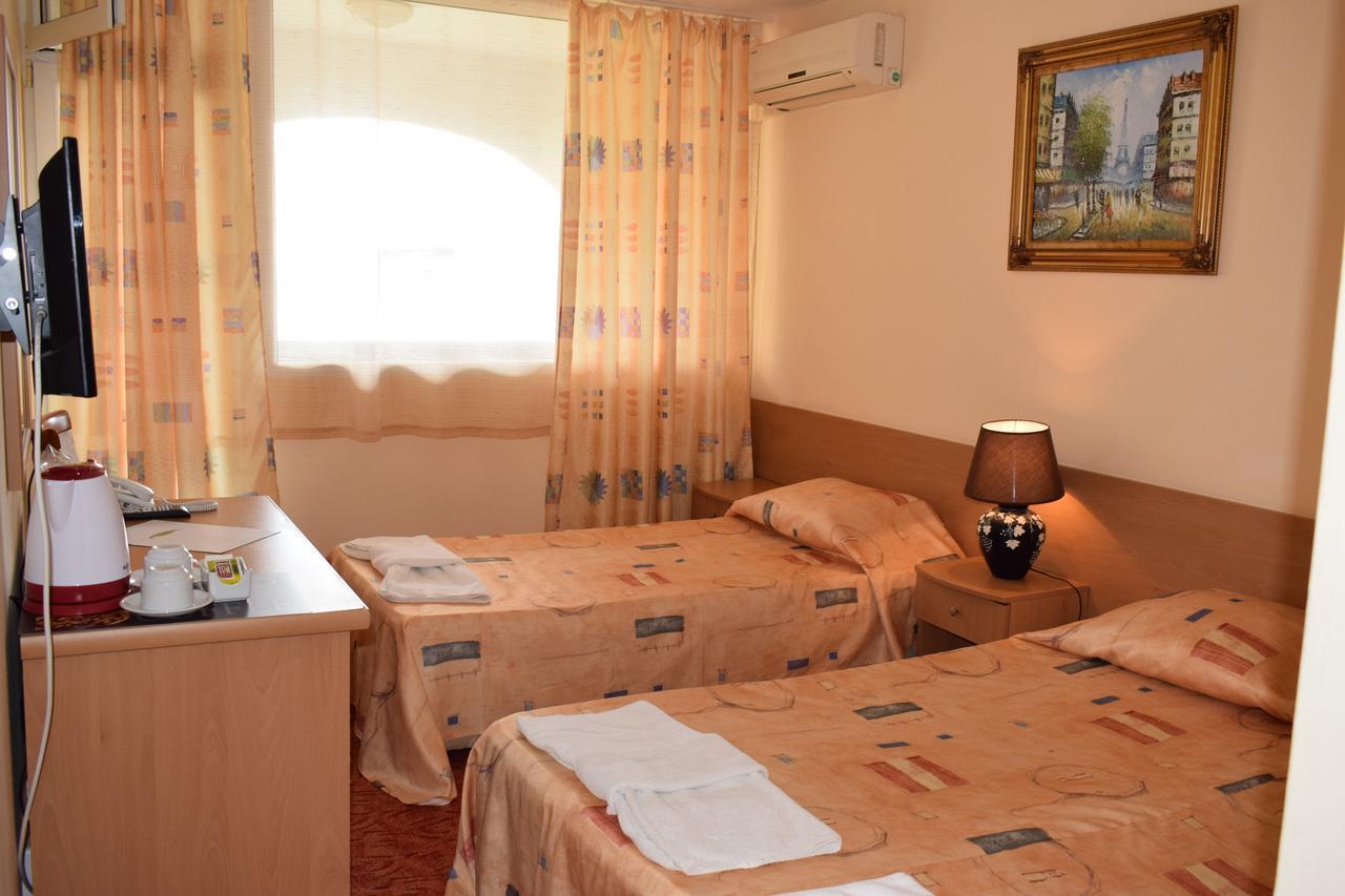 Ahilea Hotel - Free Pool Access Balchik Exterior photo