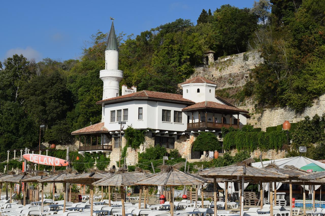 Ahilea Hotel - Free Pool Access Balchik Exterior photo