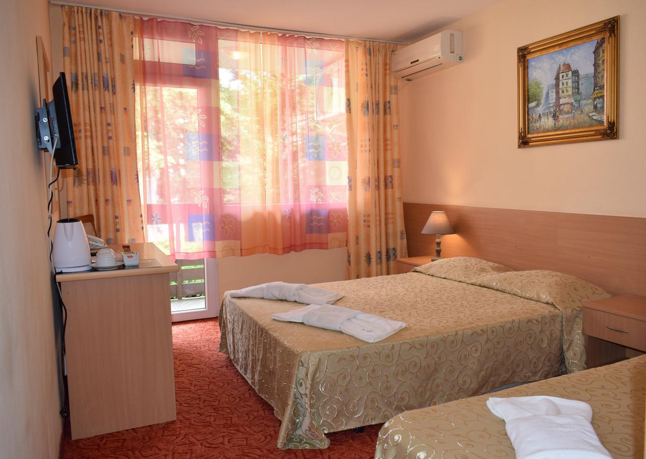 Ahilea Hotel - Free Pool Access Balchik Exterior photo