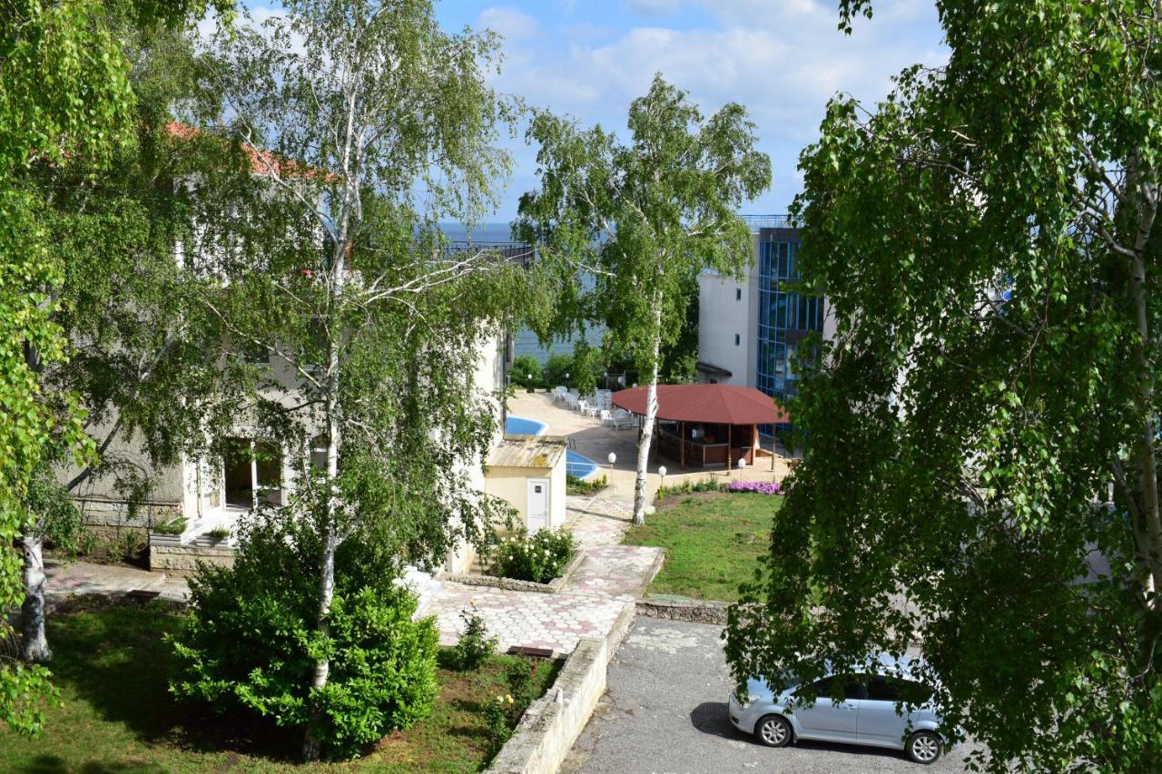 Ahilea Hotel - Free Pool Access Balchik Exterior photo