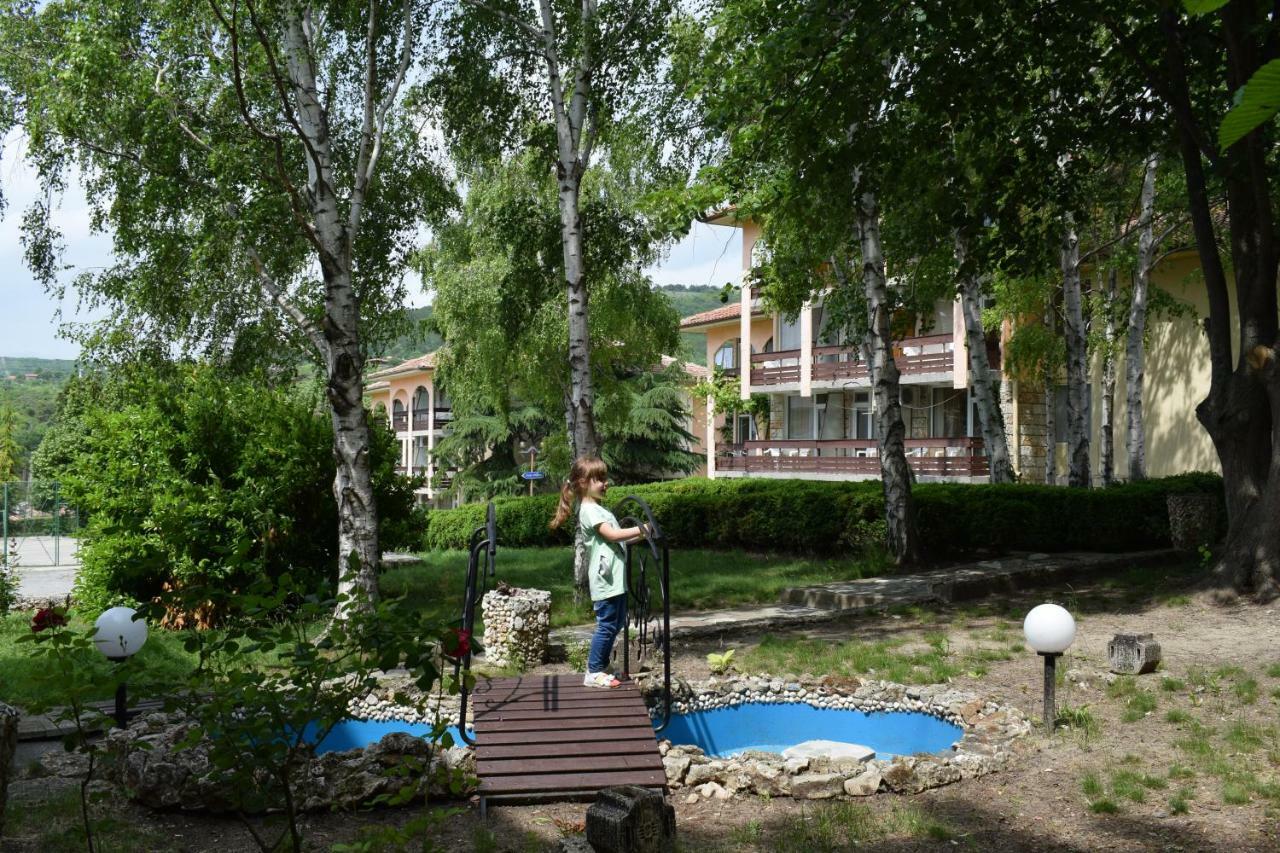 Ahilea Hotel - Free Pool Access Balchik Exterior photo