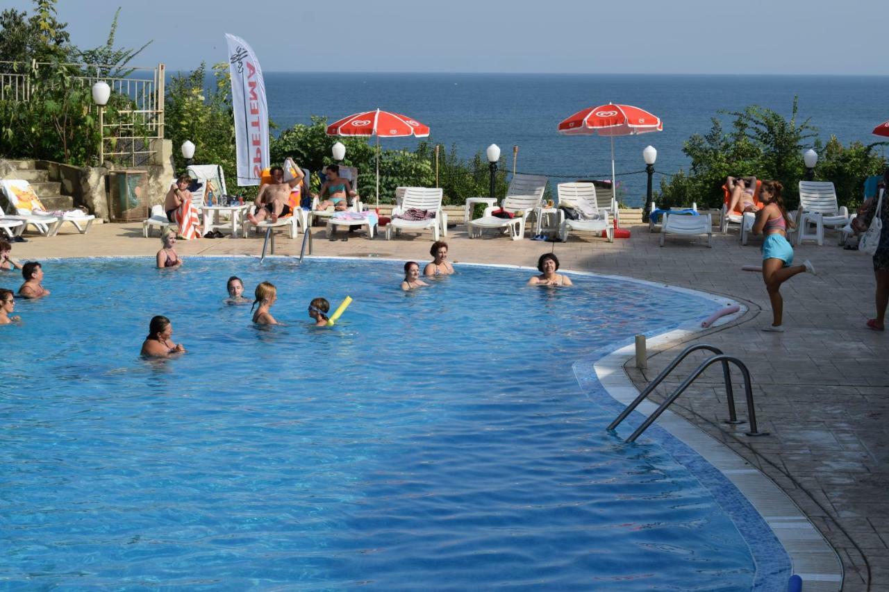 Ahilea Hotel - Free Pool Access Balchik Exterior photo