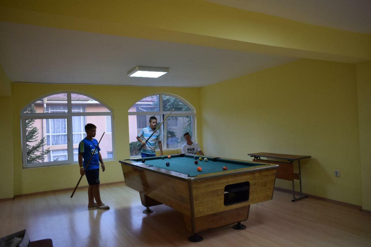 Ahilea Hotel - Free Pool Access Balchik Exterior photo