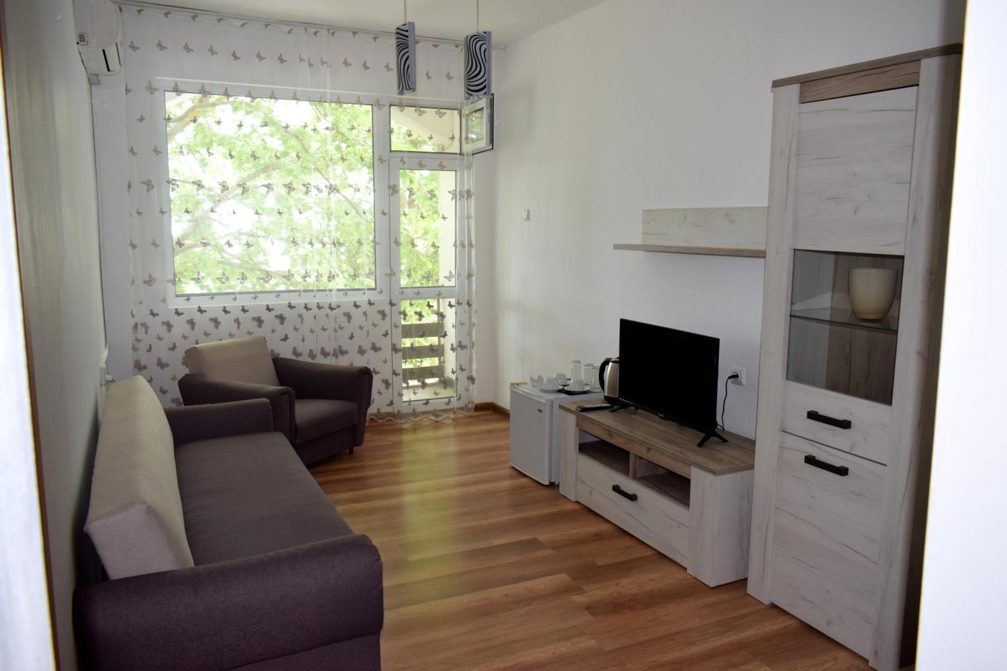 Ahilea Hotel - Free Pool Access Balchik Exterior photo